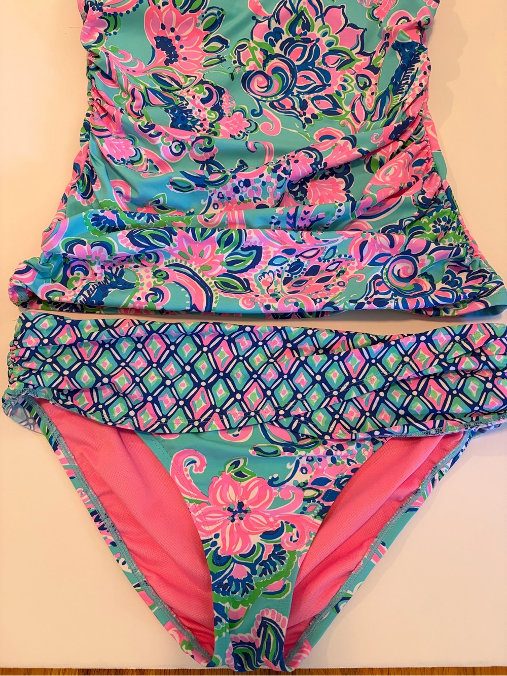 Lilly Pulitzer Justina Tankini Top in Jungle Sunrise & Sarong Bottom Set - Picture 3 of 9